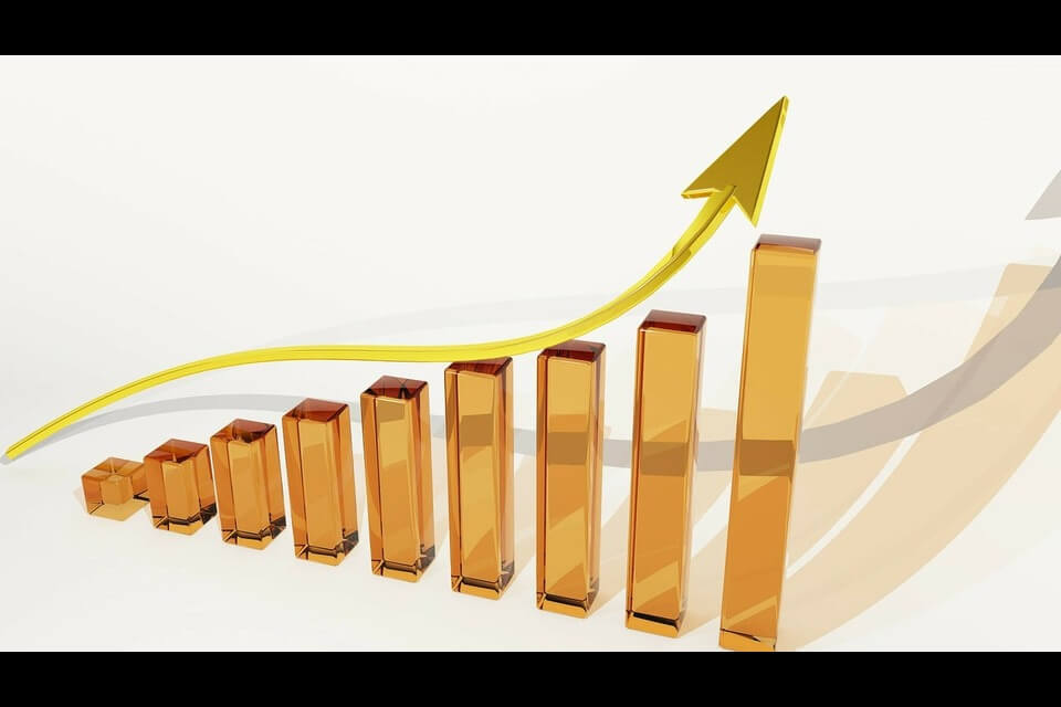 differences between growth stocks and value stocks